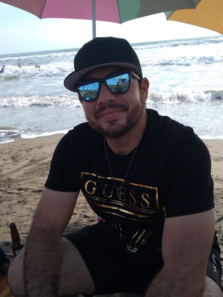 <em>Fredy R.</em>